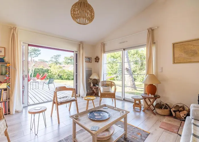 Typique Avec A Pied Arcachon