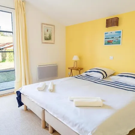 Typique Avec A Pied Vila