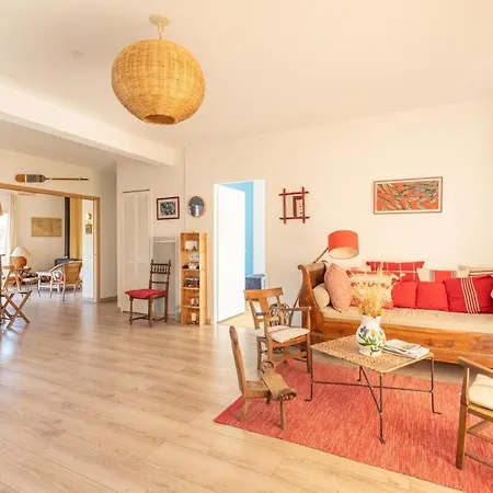 Typique Avec A Pied Willa