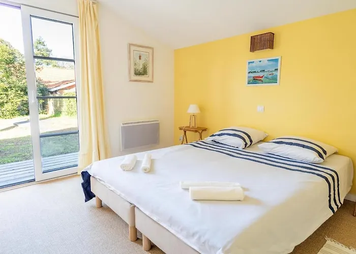 Typique Avec A Pied Villa