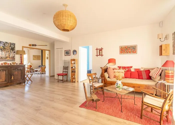 Typique Avec A Pied Villa